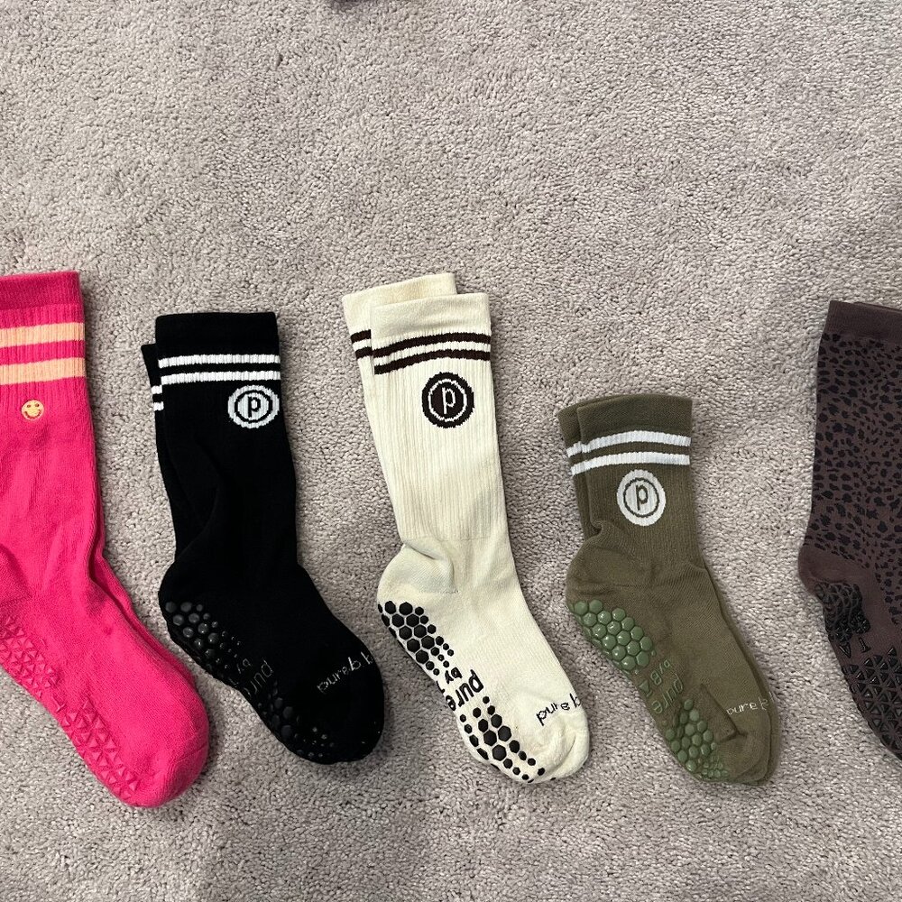 Pure Barre Tavi Crew Grip Barre Socks